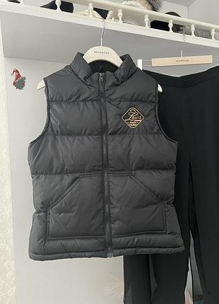 Крутая жилетка next