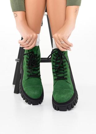 Замшевые демисезонные ботинки зеленого цвета, размер 39