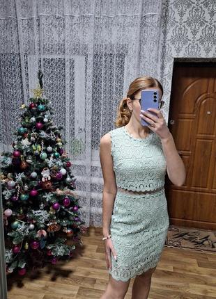 Кружевное платье по фигуре мятного цвета3 фото
