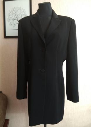 Піджак чорний подовжений приталений