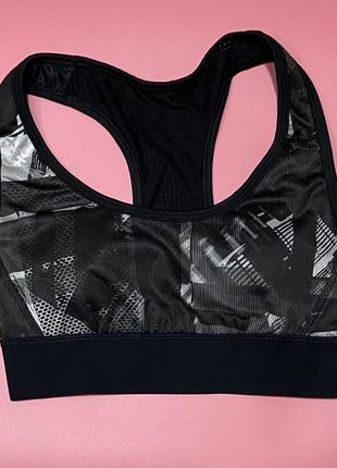 Топ спортивний reebok.