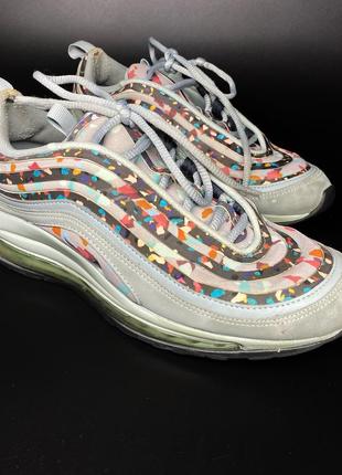 Кросівки Nike Toki ND Perf Black Black-Golden Harvest-White