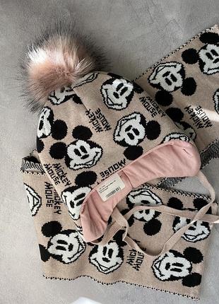 Комплект для девочки из шапки и шарфика