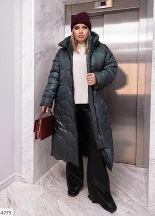 Женское зимнее длинное стеганое пальто на молнии большие размеры 50-643 фото