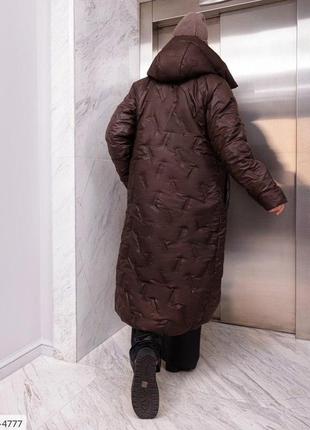 Женское зимнее длинное стеганое пальто на молнии большие размеры 50-645 фото