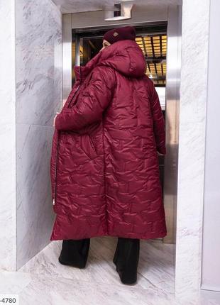 Женское зимнее длинное стеганое пальто на молнии большие размеры 50-6410 фото