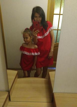 Комплект парных платьев мама дочка с воланом и кружевом фемели лук