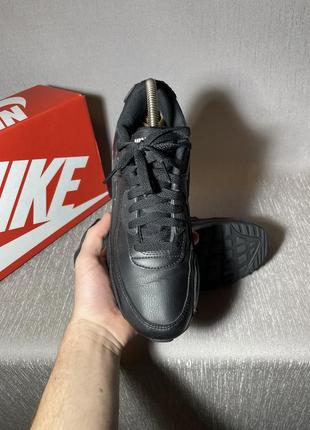 Шкіряні оригінальні кросівки nike air max8 фото