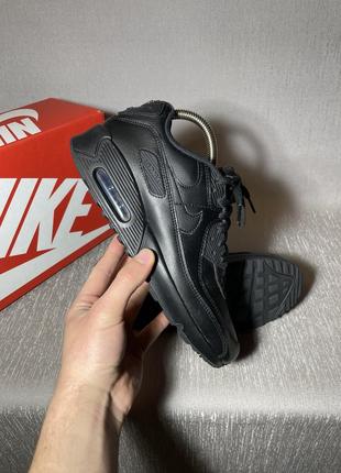 Шкіряні оригінальні кросівки nike air max7 фото
