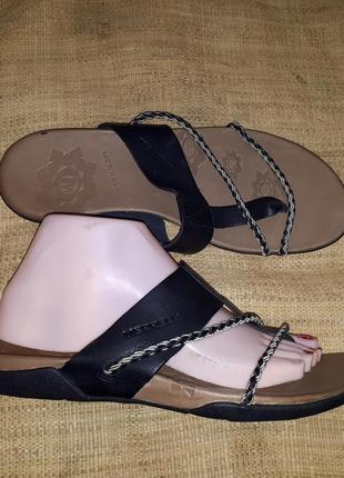 Шльопанці merrell