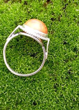 Серебряная кольца с янтарем