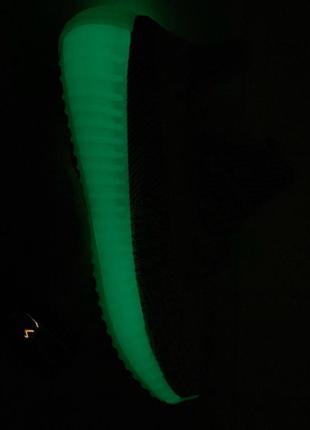 Кросівки adidas yeezy boost 350 neon green кросівки2 фото