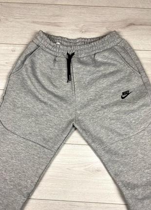 Мужской зимний костюм
nike tech fleece gray/мужской зимний костюм на флисе4 фото