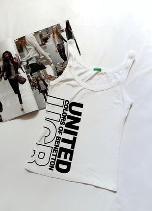 Біло-чорна майка benetton з написом united color benetton