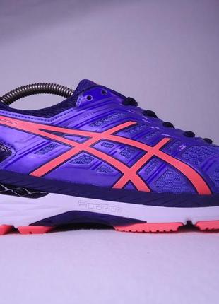 Беговые кроссовки asics gt-2000