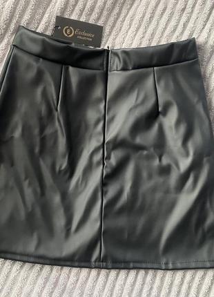 Эко-черная юбка с замочком3 фото