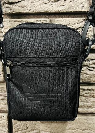 Барсетка adidas чорна сумка через плече з чорним логотипом