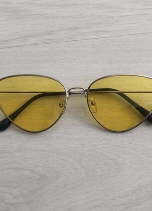 Жёлтые трендовые очки