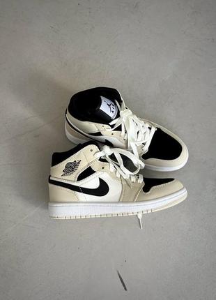 Шикарные кроссовки nike air jordan 1 retro beige black бежевые с чёрным унисекс 36-45 р9 фото