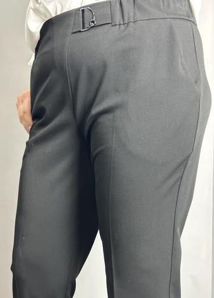 Жіночі класичні брюки чорні завужені до низу великого розміру modna kazka mkjl1131-14 фото
