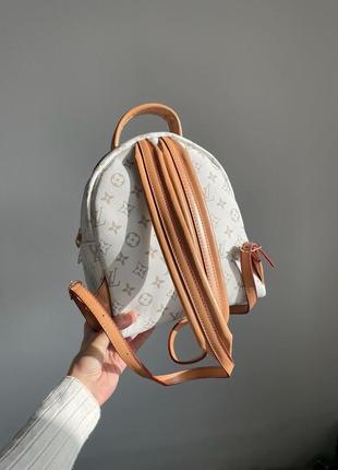 Рюкзак lv palm springs backpack white8 фото