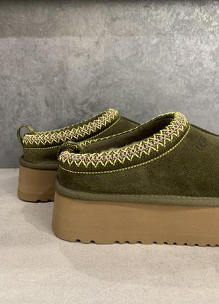 Трендові жіночі угги на платформі ugg tazz slipper platform burnt olive оливкові6 фото