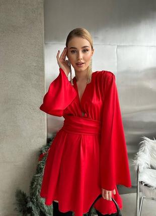 Красное шелковое платье мини