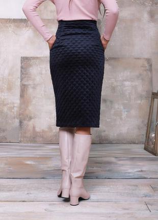 Темно-синяя велюровая стеганая юбка на пуговицах, размер s3 фото