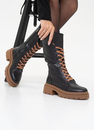 Черно-коричневые высокие ботинки на меху, размер 371 фото
