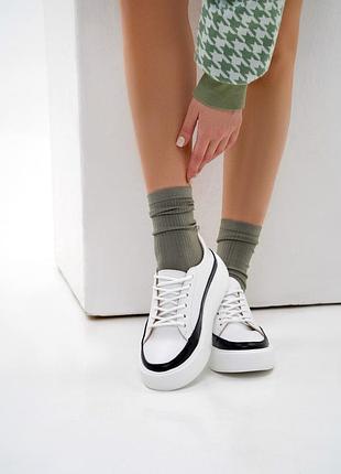 Білі кеди із чорною вставкою, розмір 37