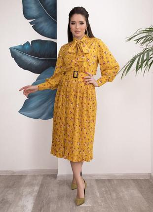 Горчичное цветочное платье-рубашка с плиссировкой, размер s1 фото