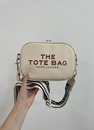 Жіноча сумка Marc Jacobs The Plush Snapshot crossbody bag Gelb