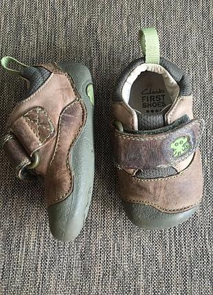 Демисезонные ботинки clarks