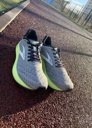 Оригінальні тренувальні бігові кросівки brooks hyperion 6, р43/28 см, для бігу спорту