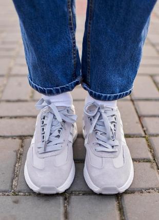 Стильні жіночі кросівки adidas retropy e5 grey white сірі з білим5 фото
