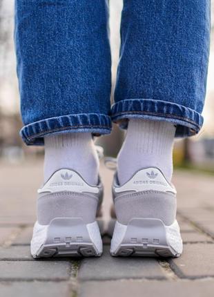 Стильні жіночі кросівки adidas retropy e5 grey white сірі з білим7 фото