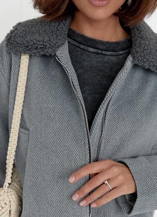 Сіре жіноче кашемірове коротке пальто4 фото