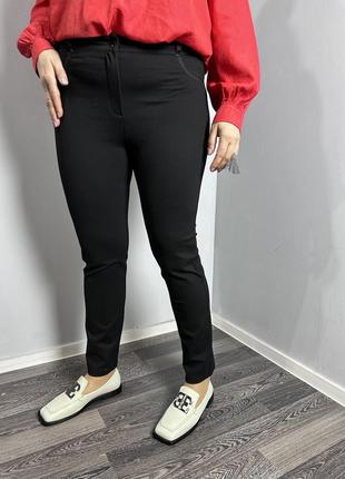 Женские классические брюки прямые черные на флисе большого размера modna kazka mkjl10010-276 фото