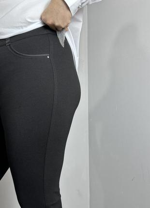 Женские классические брюки прямые черные большого размера modna kazka mkjl1001-16 фото