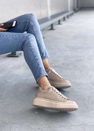 Жіночі кросівки  alexander mcqueen low light beige matte3 фото