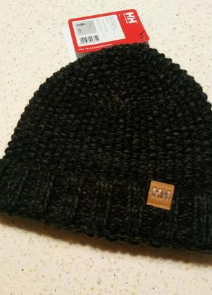 Теплая женская шапка
helly hansen chill knit beanie 625 black1 фото