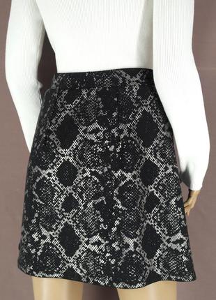Брендовая юбка "tu" с серебристым змеиным принтом. размер uk12.5 фото