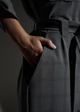 Комбинезон женский брючный из итальянской костюмной ткани, дизайнерский, графит, темно - серый6 фото