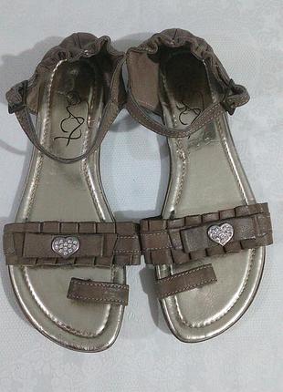 Босоніжки шкіра португалія