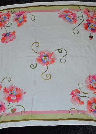 Шелковый платок с цветами