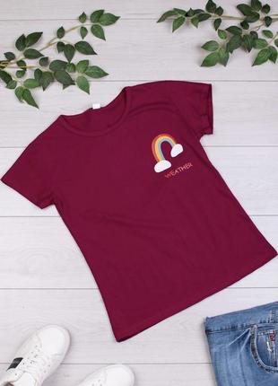 Жіноча футболка