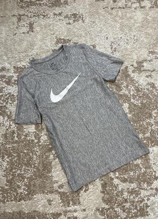 Оригинальная футболка nike