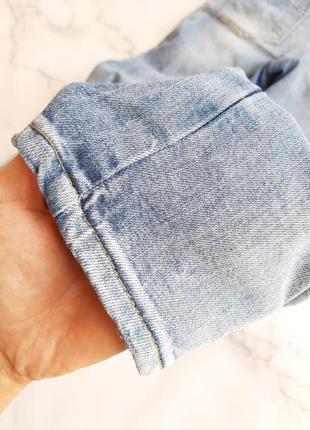 Рвані джинси з вишивкою5 фото