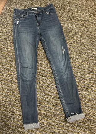 Рваные прямые темно-синие джинсы зауженные стрейч в утяжелии h&amp;m размер м