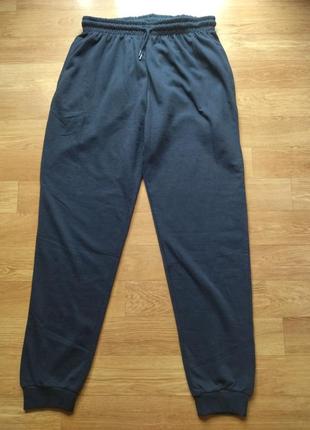 Спортивные штаны темно-синего цвета с начесом tessentials p. 2xl